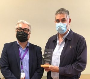 Lee más sobre el artículo Gerente General de KNOP Laboratorios recibe distinción regional por su destacado Liderazgo en Pandemia