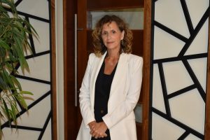 Lee más sobre el artículo Mes de la Mujer: Claudia Riffo recibe distinción “Mujer Empresaria”