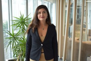 Lee más sobre el artículo Mes de la mujer: Gloria Aburto recibe distinción como “Mujer emprendedora”