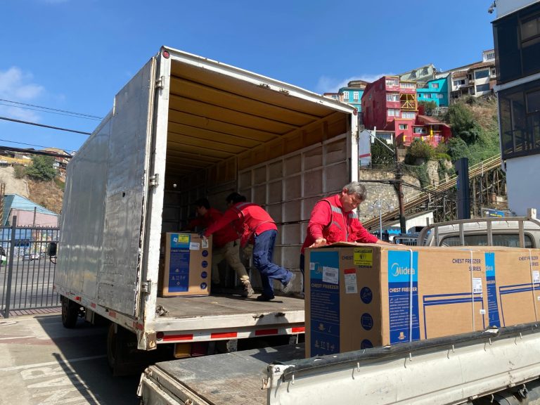 Puerto Valparaíso entrega congeladores a Gobierno Regional  para ollas comunes de Viña del Mar y Quilpué