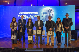 Lee más sobre el artículo Innovación, inteligencia artificial y colaboración marcaron el bloque de Minería del Futuro en Summit Empresarial #Conectados 2026