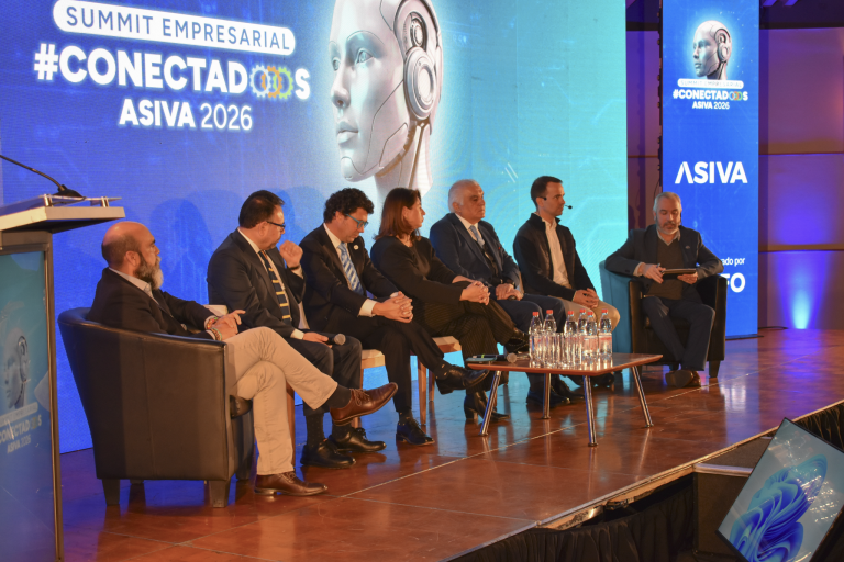 SUMMIT 2026 - PANEL DE CONVERSACIÓN (16)
