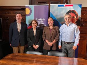 Lee más sobre el artículo ASIVA y Municipalidad de Valparaíso sellan alianza para impulsar la Feria Laboral 2026